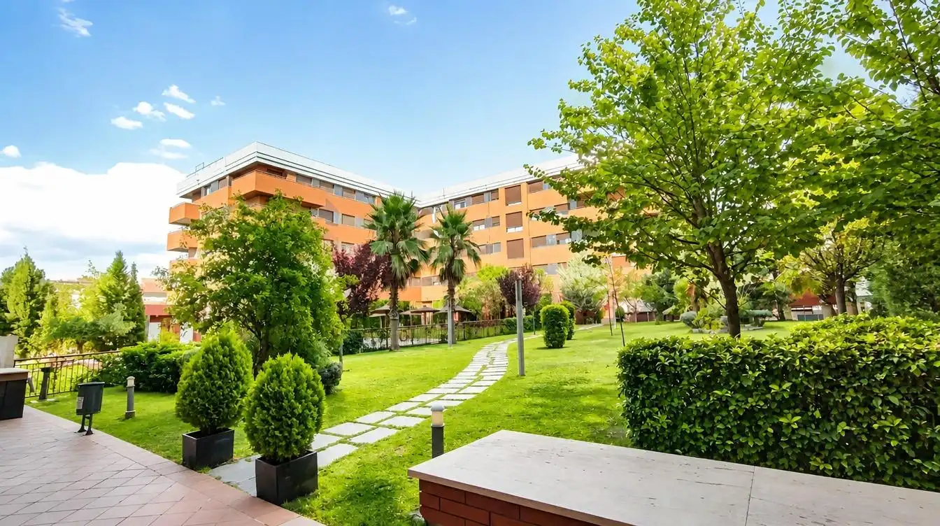 Exterior view of Flat for rent in Granada  with Air Conditioner, Heating and Private garden