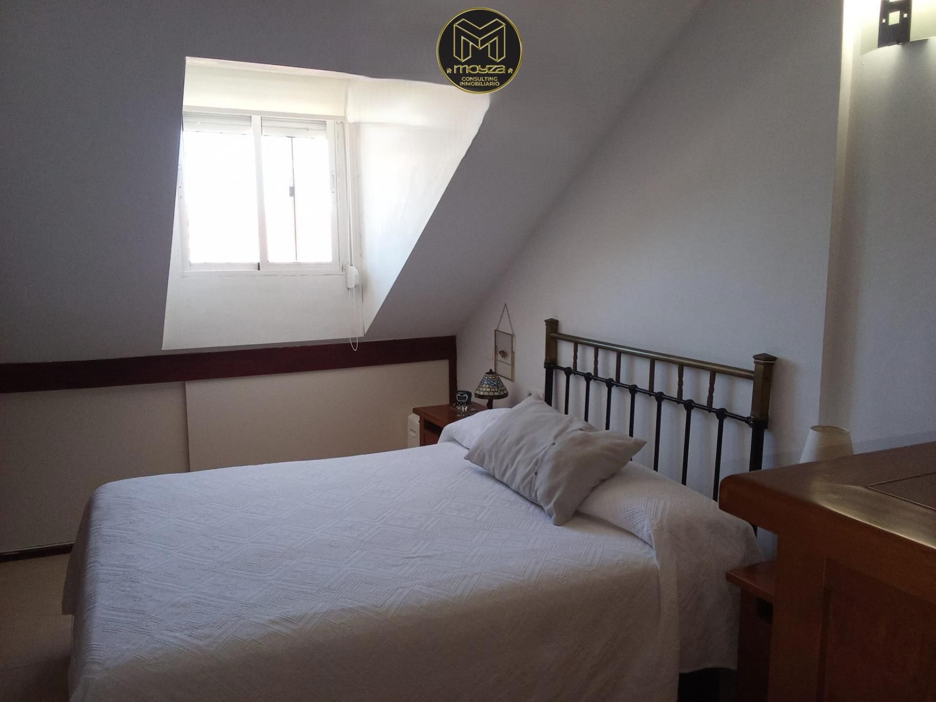 Bedroom of Duplex for sale in Linares  with Air Conditioner, Terrace and Storage room