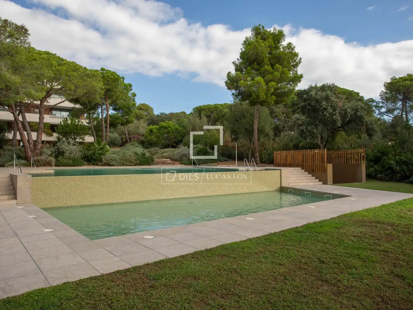 Swimming pool of Flat for sale in Palamós  with Air Conditioner, Heating and Private garden