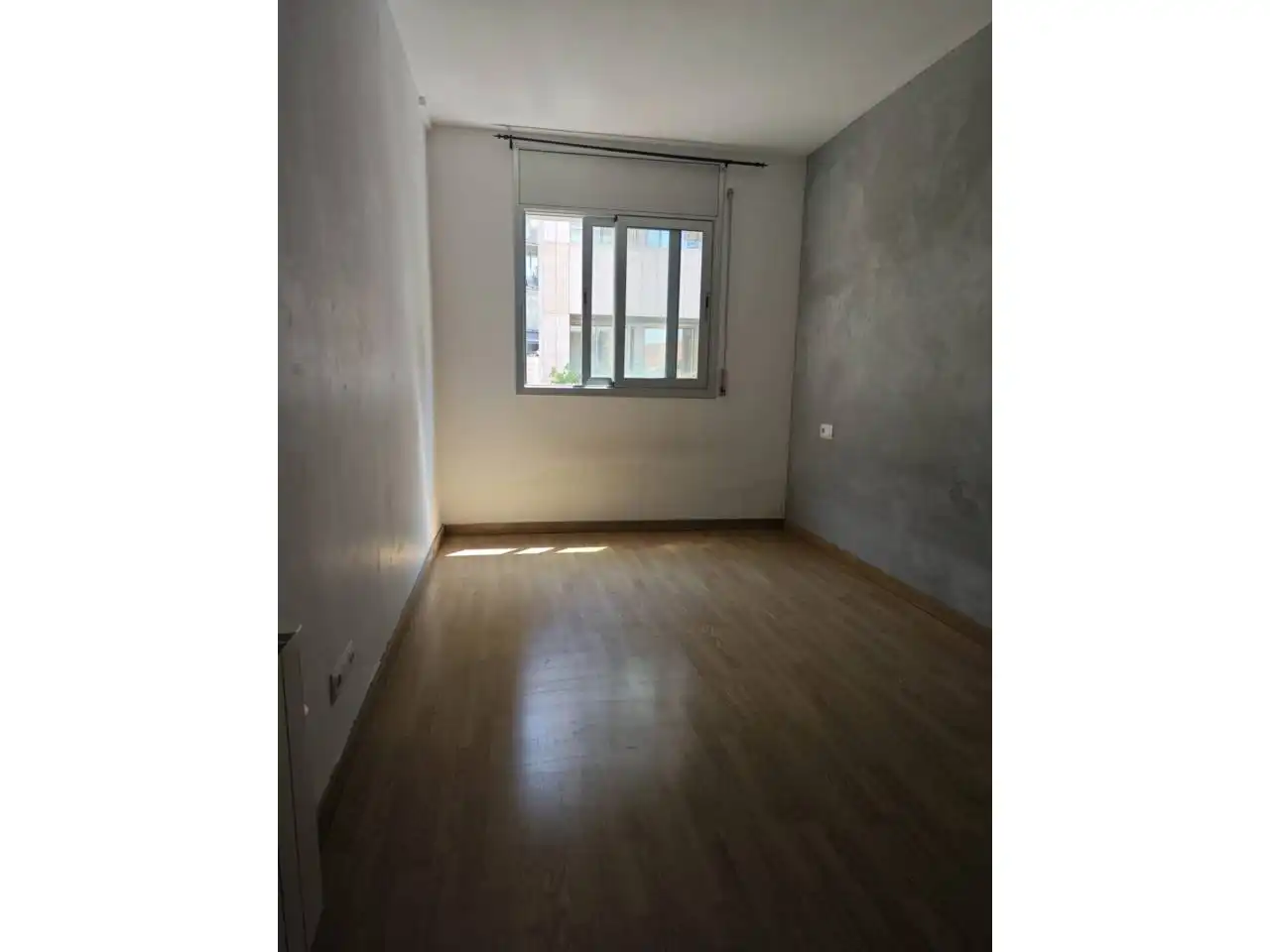 Dormitori de Apartament en venda en Terrassa