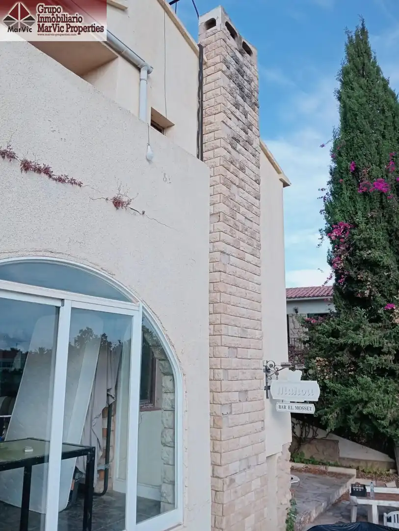 Vista exterior de Casa o chalet en venta en La Nucia con Terraza, Piscina y Amueblado