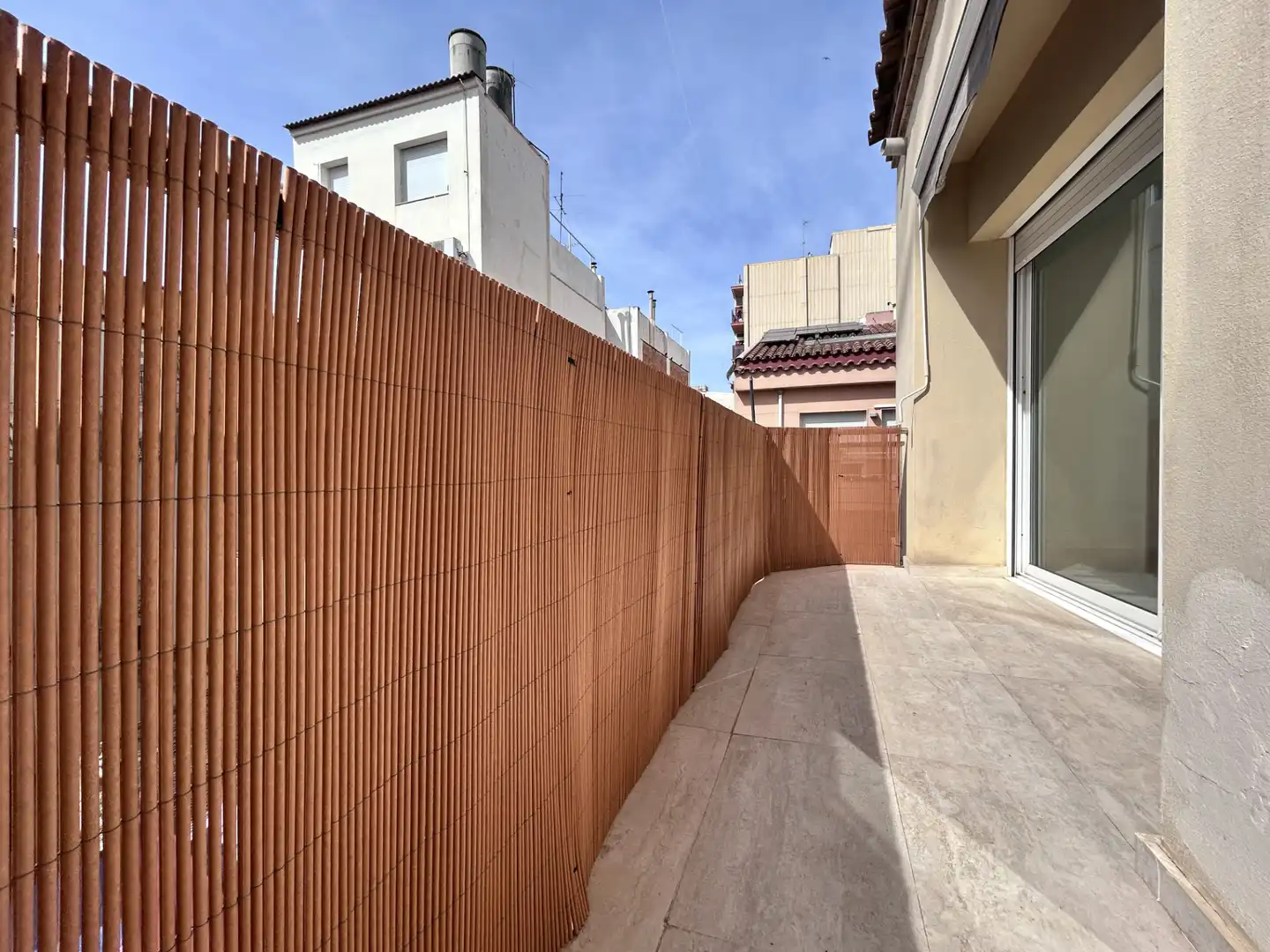 Außenansicht von Maisonette zum Verkauf in Calella mit Klimaanlage, Heizung und Balkon