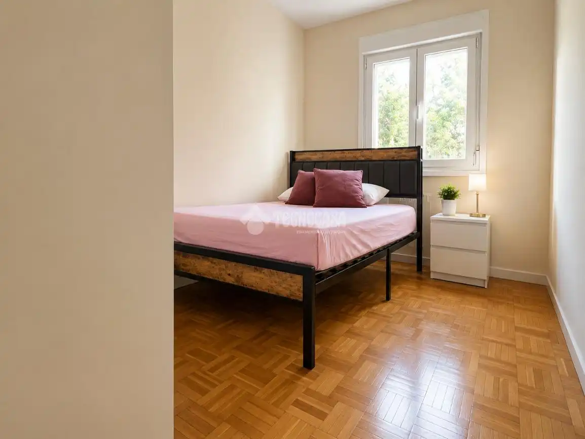 Habitación de Piso en venta en Madrid con Calefacción, Terraza y Trastero
