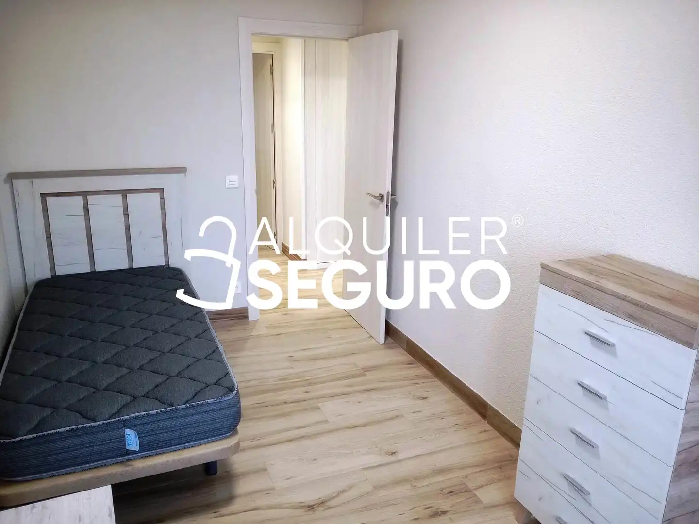 Schlafzimmer von Wohnung zur Miete in Fuensaldaña mit Heizung und Möbliert