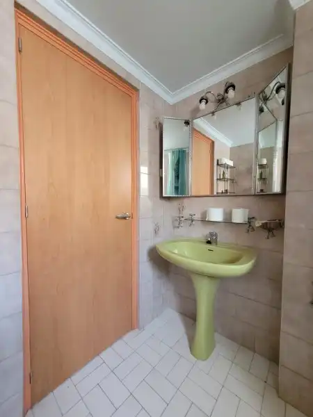 Badezimmer von Dachboden zum Verkauf in Málaga mit Klimaanlage, Heizung und Terrasse