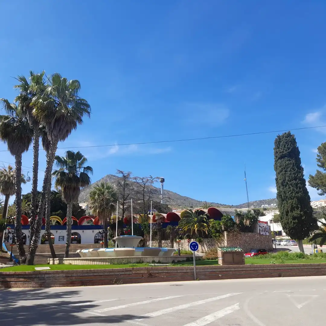 Vista exterior de Garatge en venda en Benalmádena