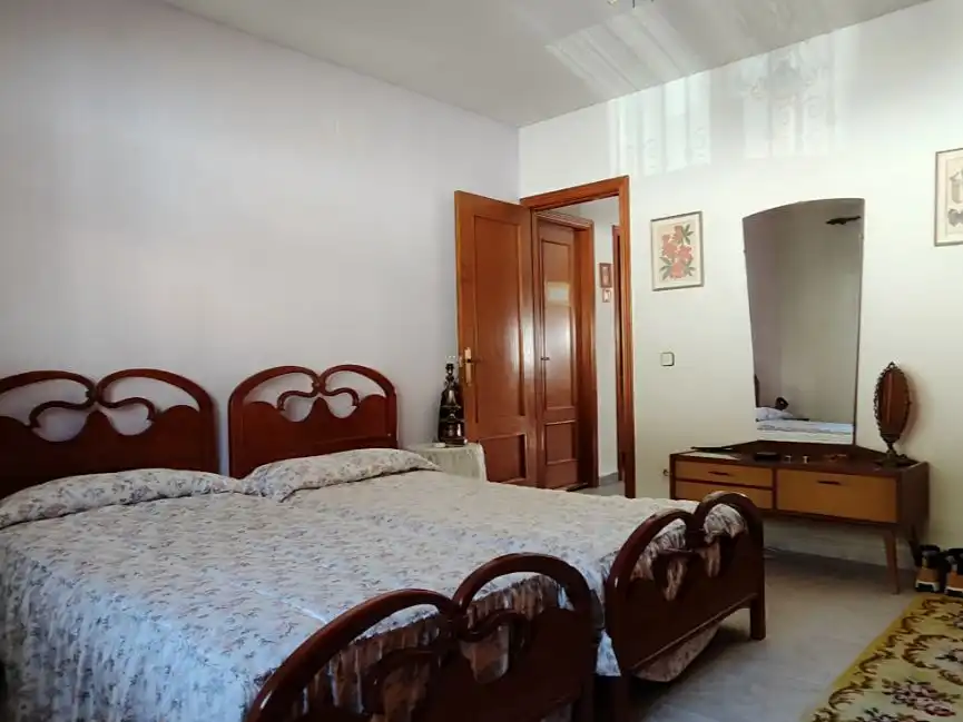 Dormitori de Casa o xalet en venda en Cazalegas amb Aire condicionat, Terrassa i Balcó