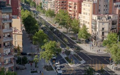Exterior view of Flat for sale in  Barcelona Capital  with Balcony