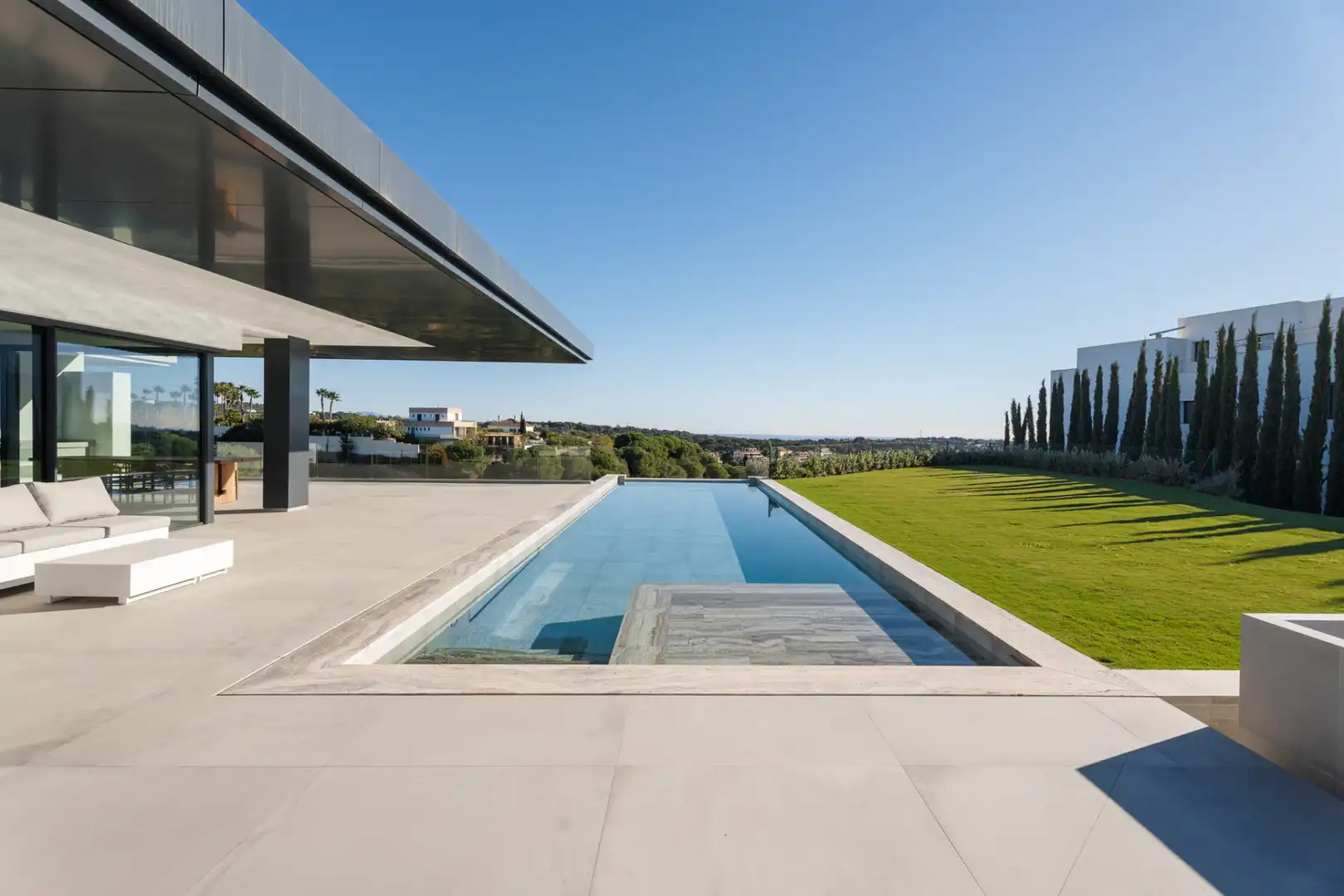 Casa amb terrassa en venda a Puerto de Sotogrande - La Marina