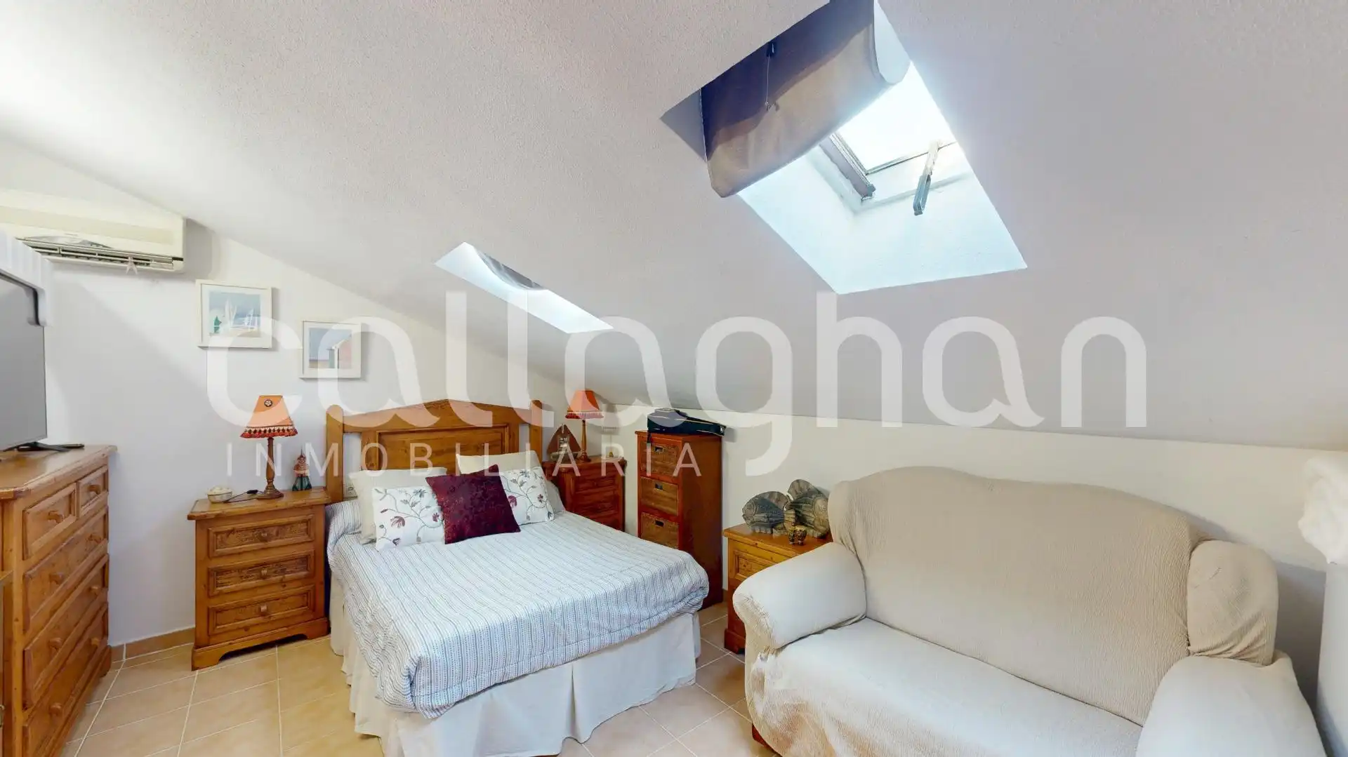 Schlafzimmer von Einfamilien-Reihenhaus zum Verkauf in Canet d'En Berenguer mit Klimaanlage, Heizung und Privatgarten