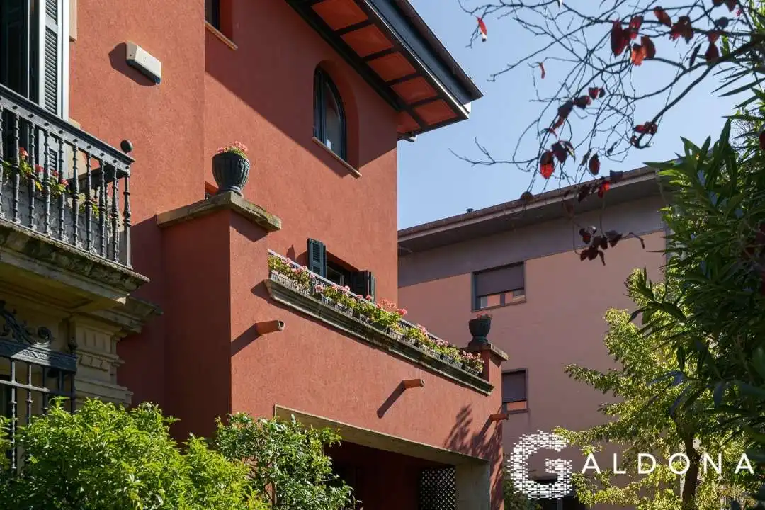 Vista exterior de Casa o xalet en venda en Donostia - San Sebastián  amb Calefacció, Jardí privat i Terrassa