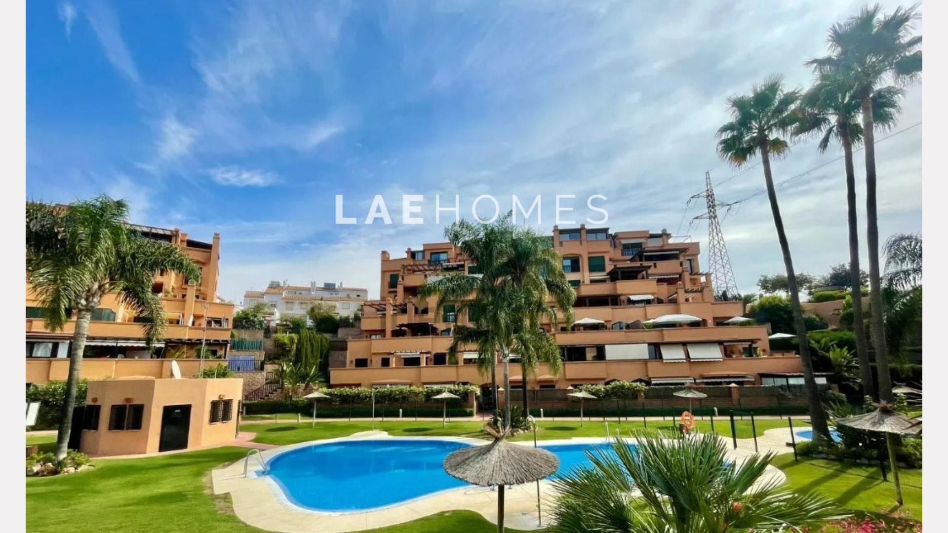 Vista exterior de Apartament en venda en Marbella amb Aire condicionat, Calefacció i Parquet