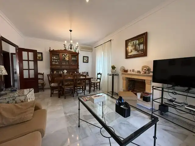 Sala d'estar de Casa o xalet en venda en Chiclana de la Frontera amb Aire condicionat, Terrassa i Moblat