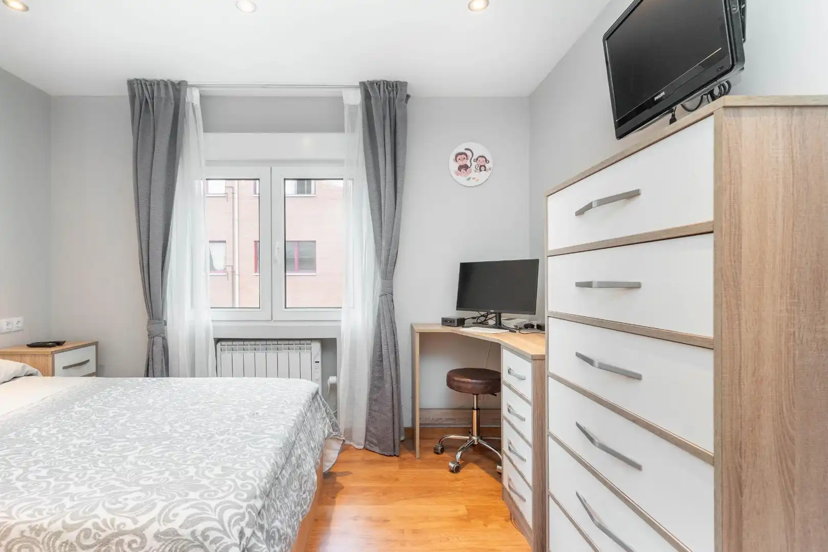 Bedroom of Apartments for sale in San Martín del Rey Aurelio  with Heating, Parquet flooring and Storage room