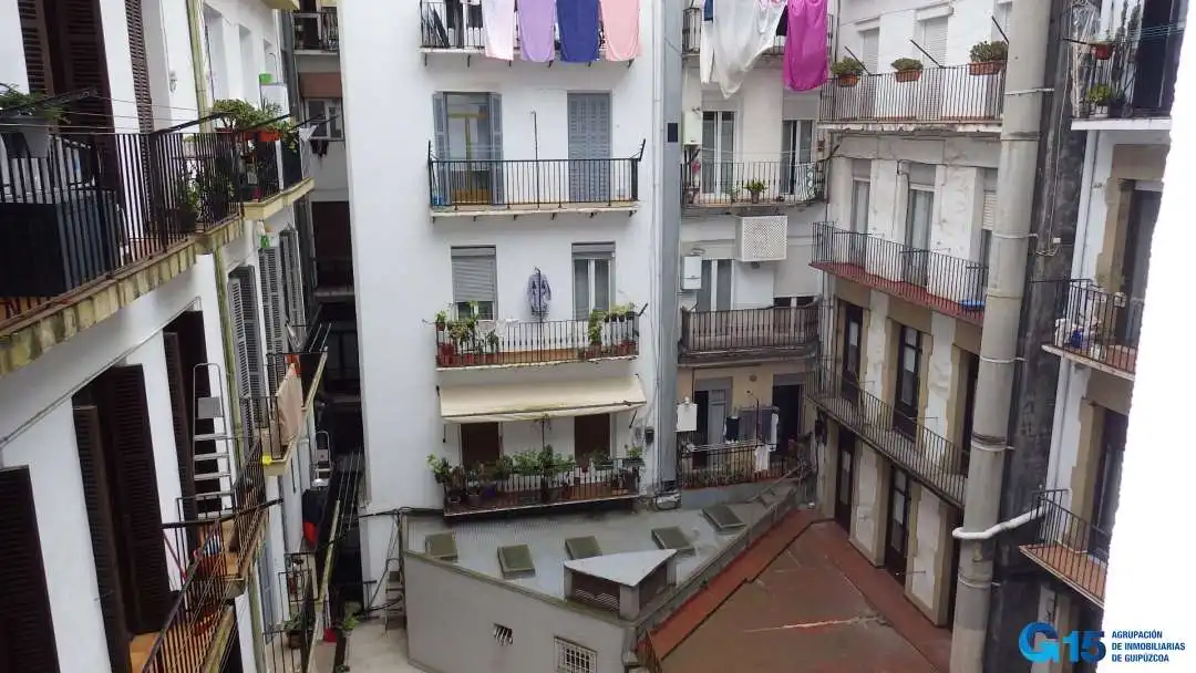 Terrassa de Pis de lloguer en Donostia - San Sebastián  amb Calefacció i Balcó