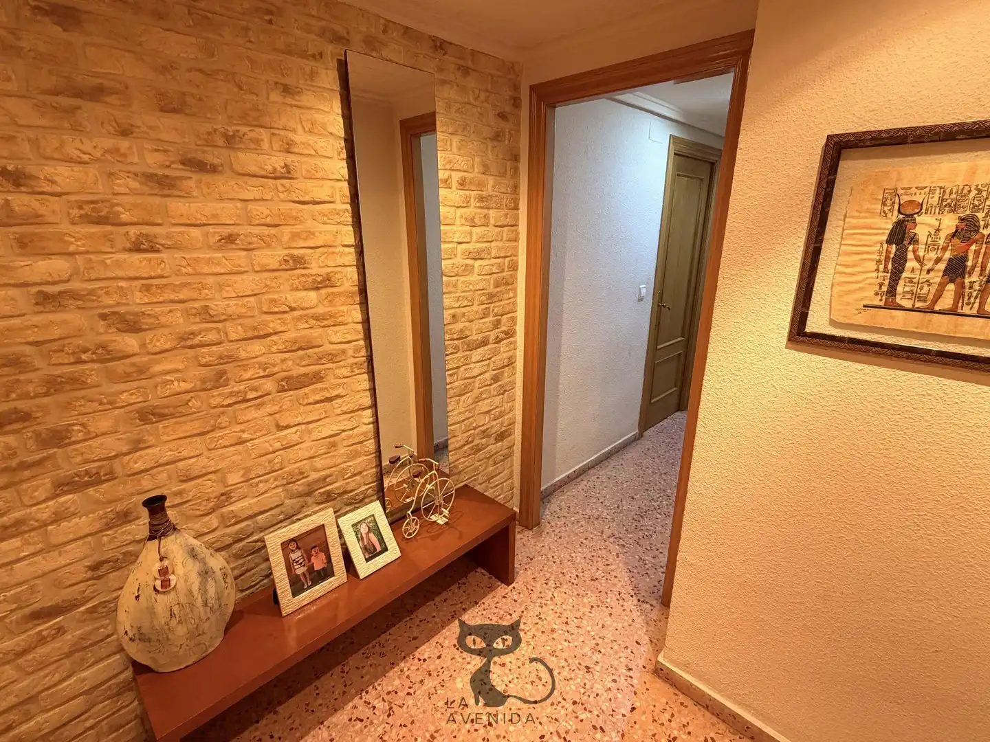 Wohnungen zum Verkauf in Valencia mit Klimaanlage, Terrasse und Balkon