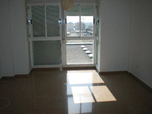 Piso en Alquiler en Carrer Torrent, 1 en Metro - Auditorio