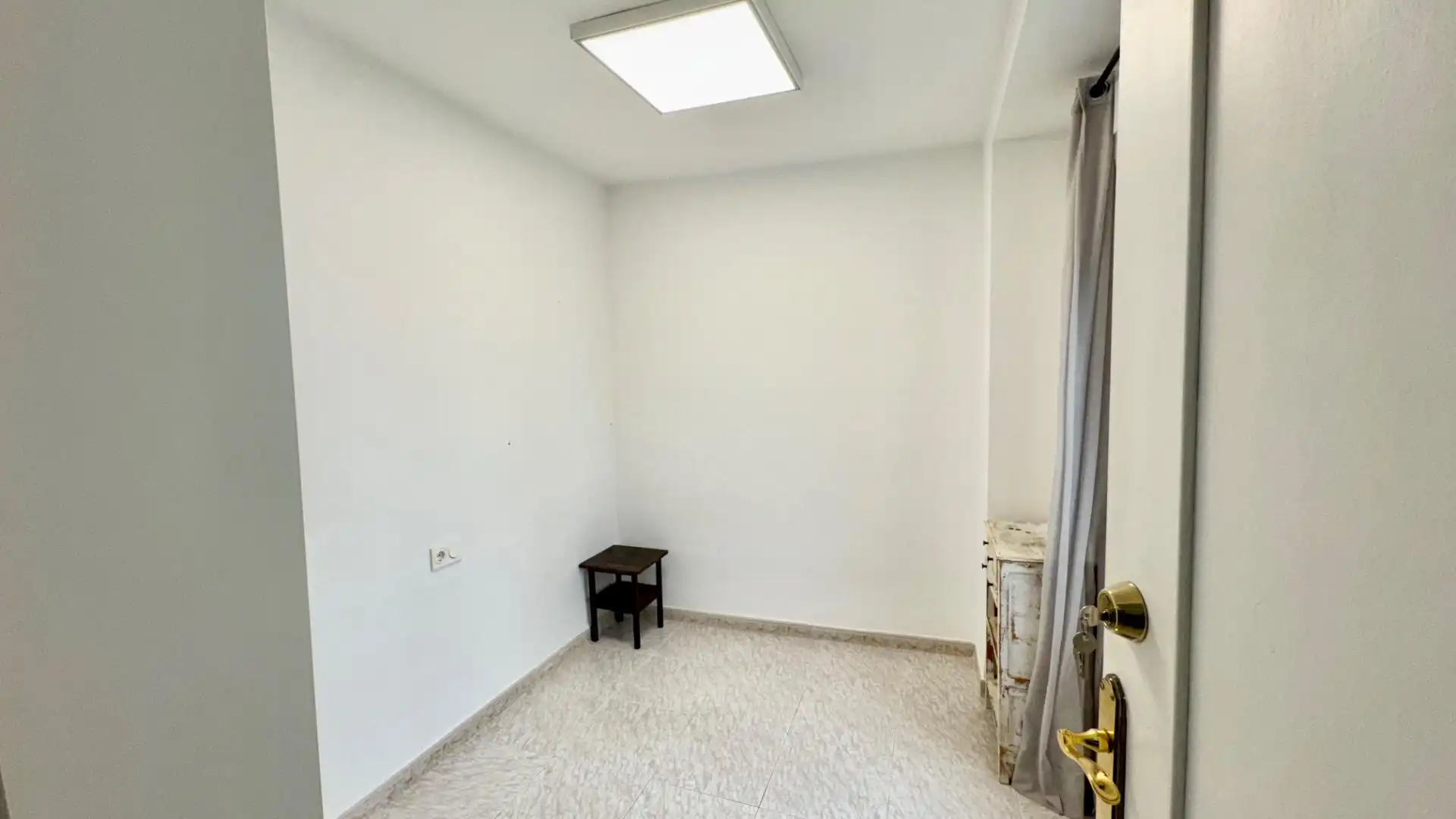 Flat for rent in Calle Calle Molinos, San Matías - Realejo
