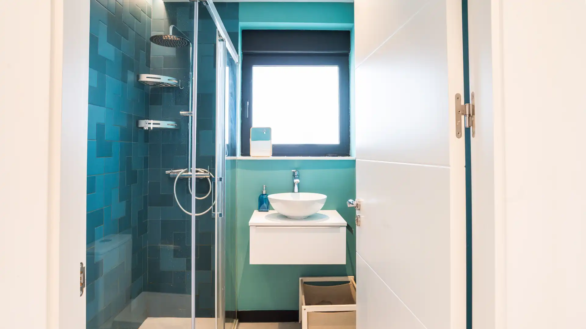 Badezimmer von Dachboden zur Miete in Salamanca mit Klimaanlage, Heizung und Parkett