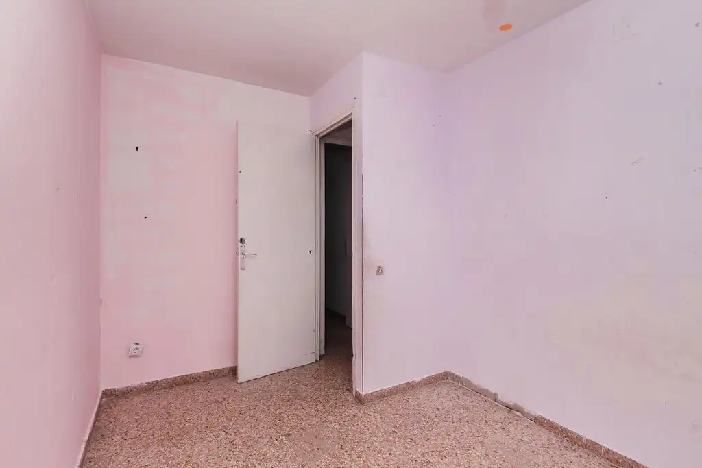 Flat with lift for sale in C/ Riu Llobregat, imagen 16