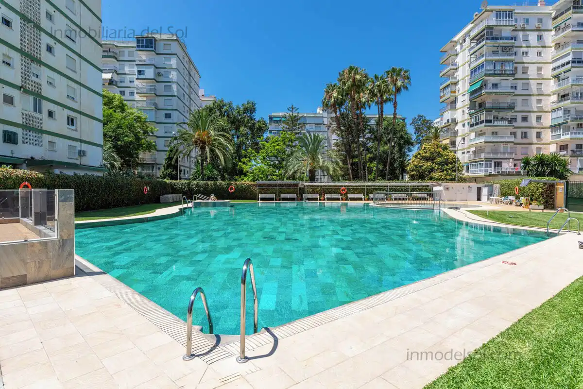 Swimming pool of Apartments for sale in Vélez-Málaga  with Air Conditioner, Terrace and Furnished