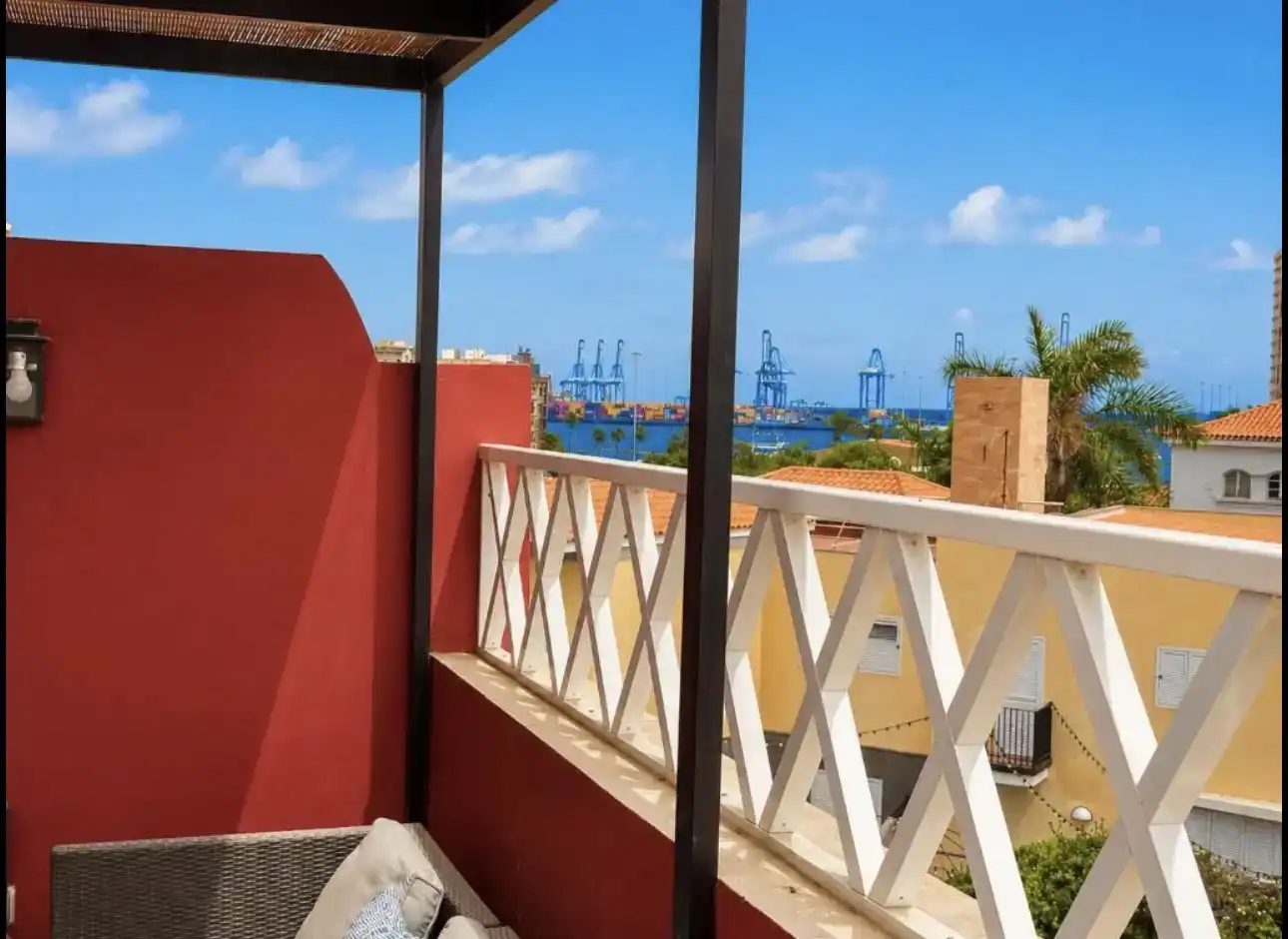Terrassa de Casa o xalet de lloguer en Las Palmas de Gran Canaria amb Balcó