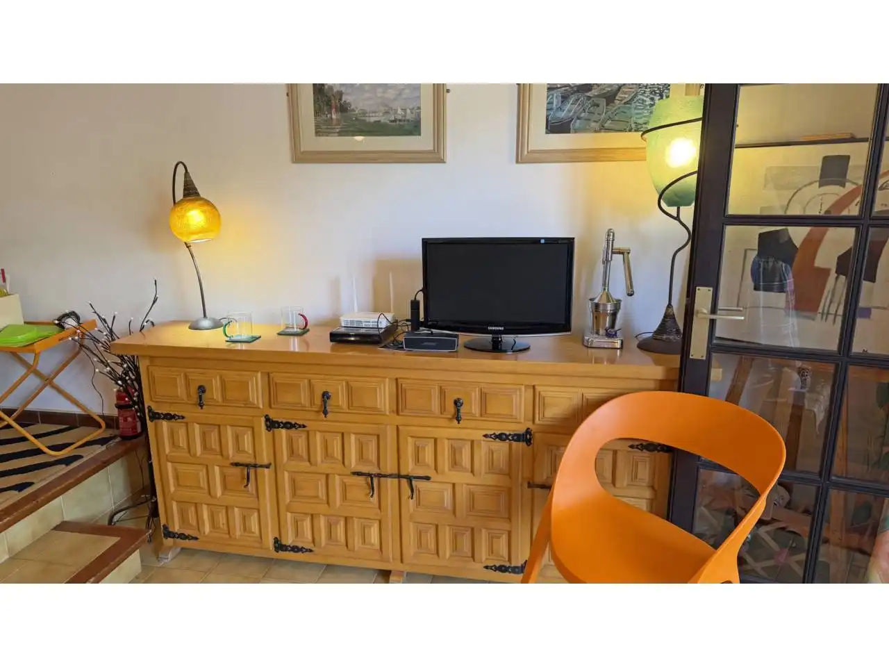 Living room of Flat for sale in L'Escala  with Terrace, Furnished and Community pool