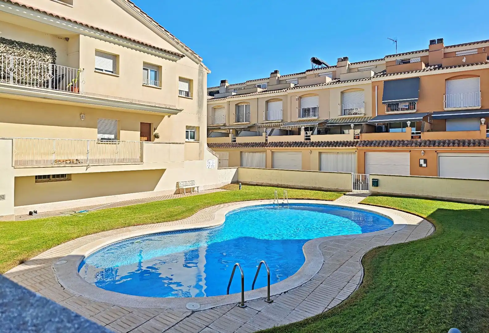 Casa a schiera con terrazza in vendita a Vial de La Sequia