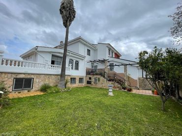 Villa zum Verkauf in Ruta de la Plata