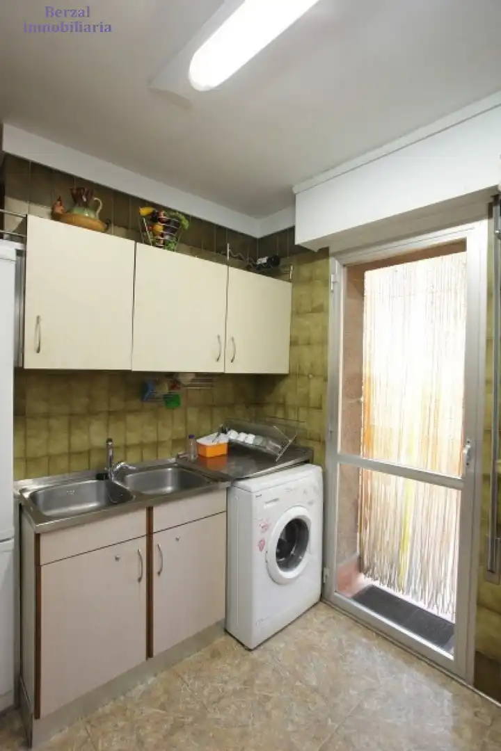 Cuina de Àtic en venda en  Logroño amb Calefacció, Terrassa i Traster