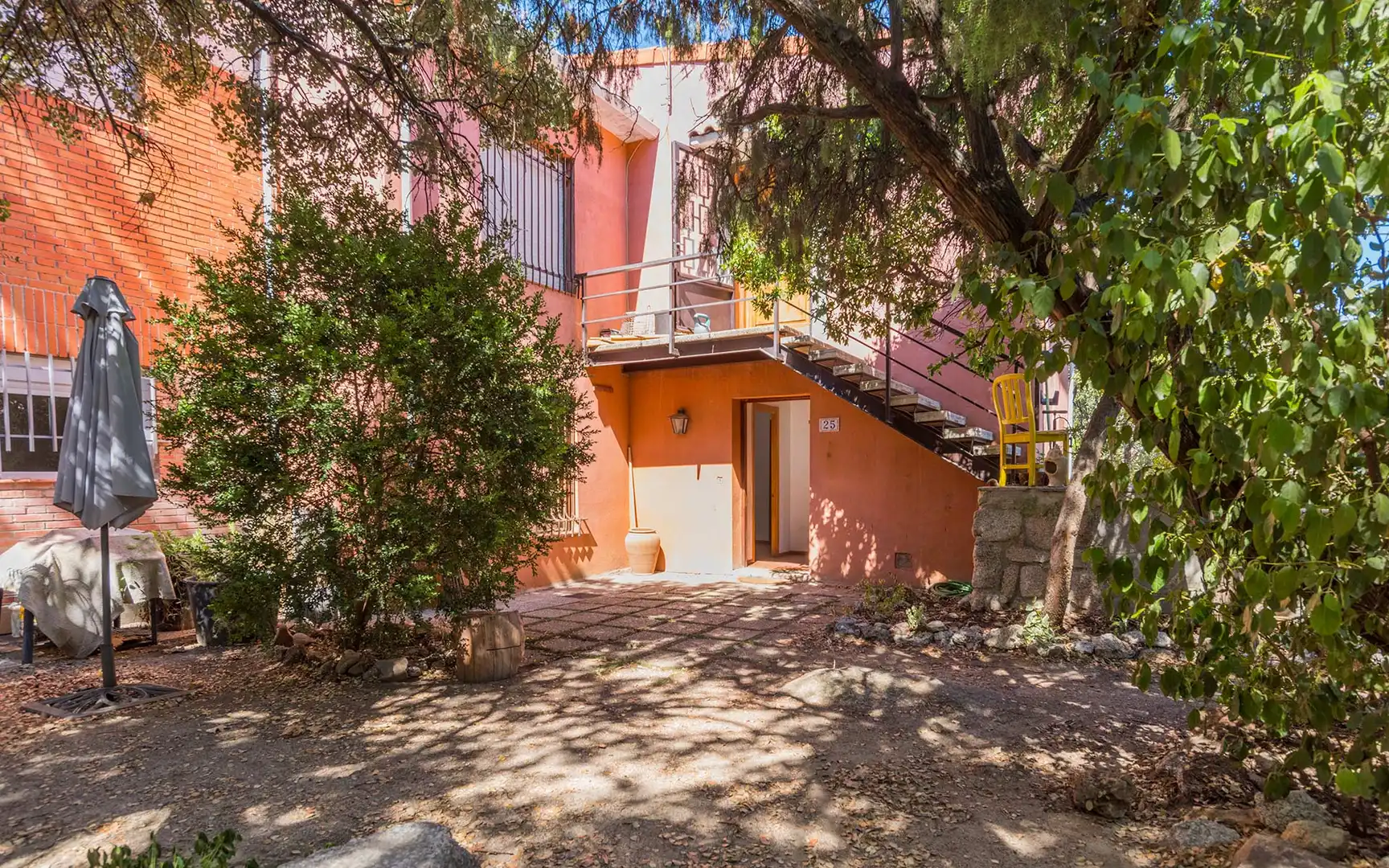 Vista exterior de Pis en venda en Hoyo de Manzanares amb Calefacció, Jardí privat i Terrassa