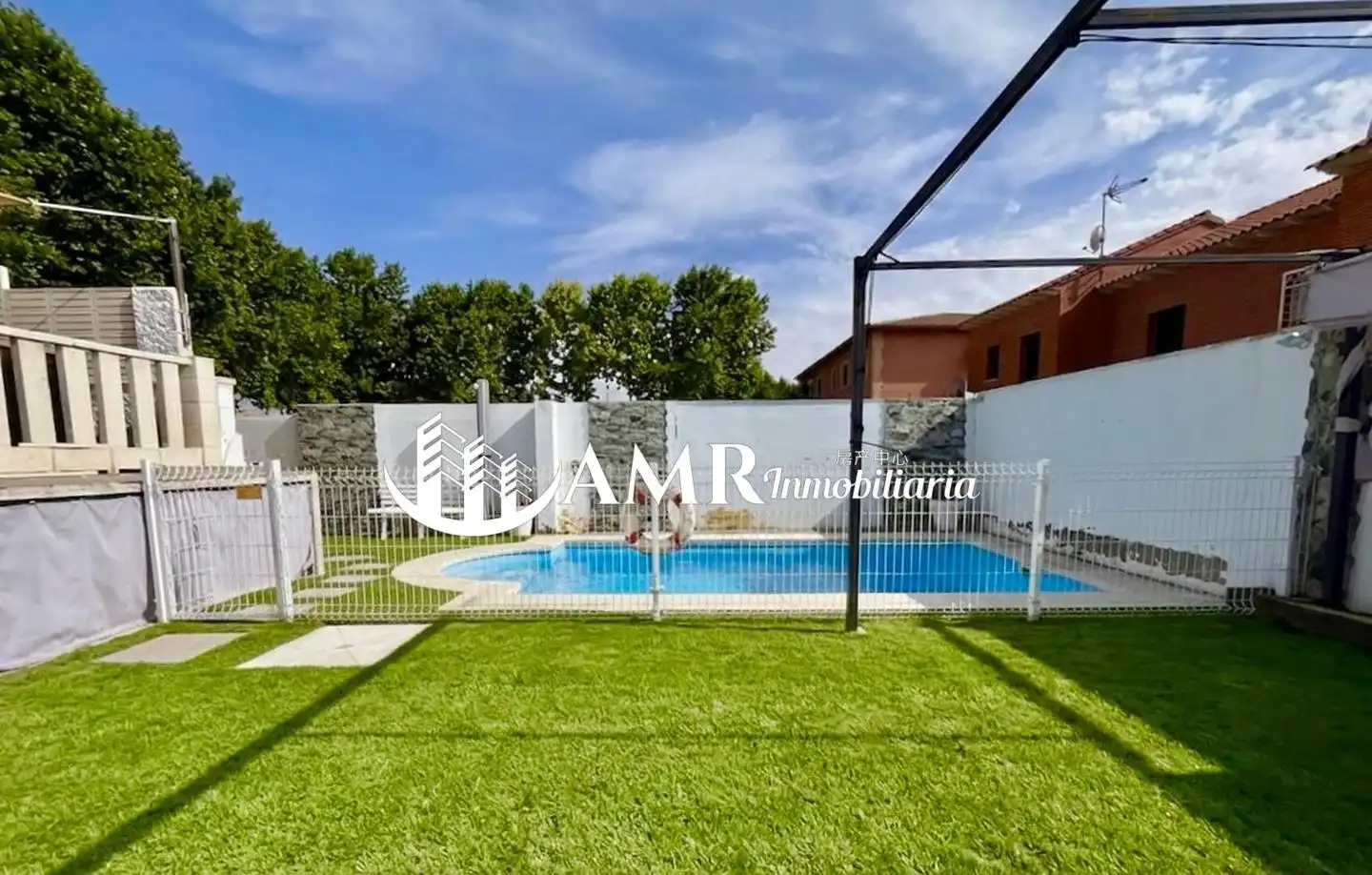 Swimming pool of Detached homes for sale in Seseña  with Air Conditioner, Heating and Private garden