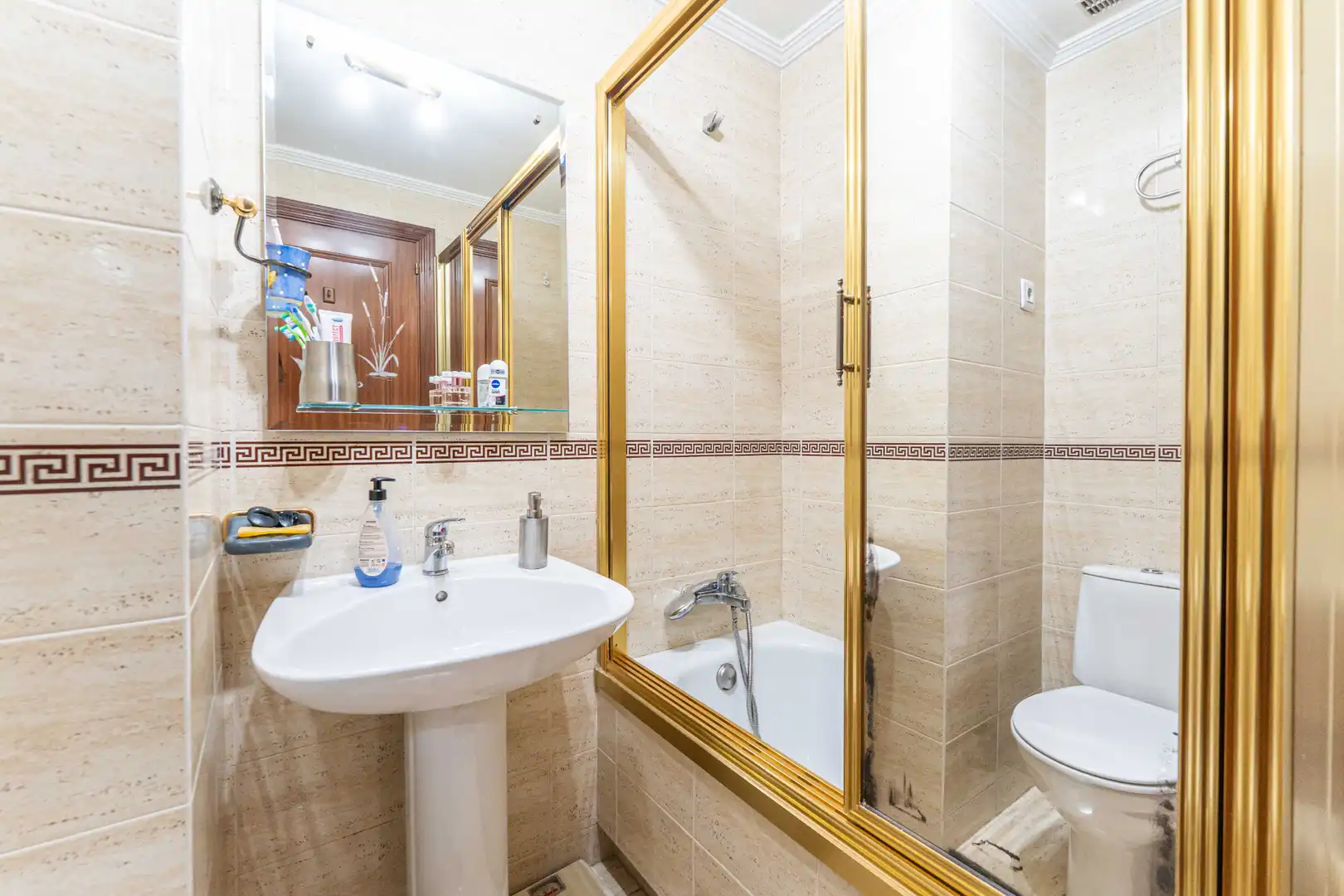 Badezimmer von Maisonette zum Verkauf in Fuenlabrada mit Klimaanlage, Heizung und Terrasse