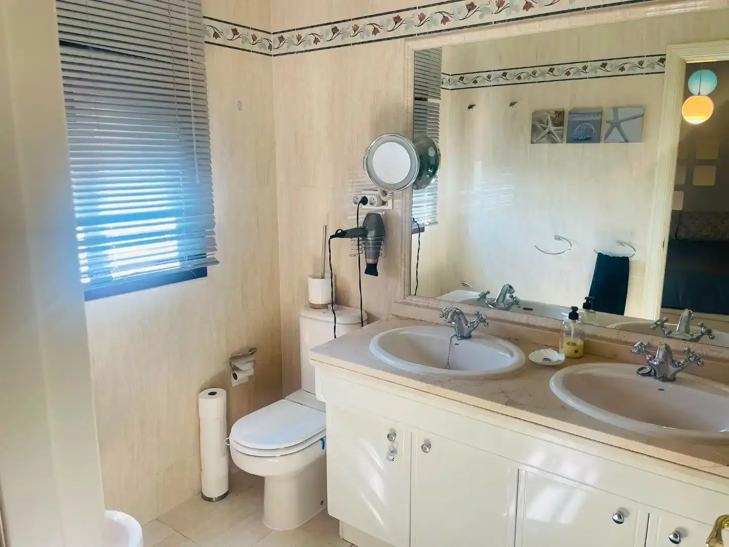 Baño de Ático de alquiler en  Madrid Capital con Aire acondicionado y Piscina