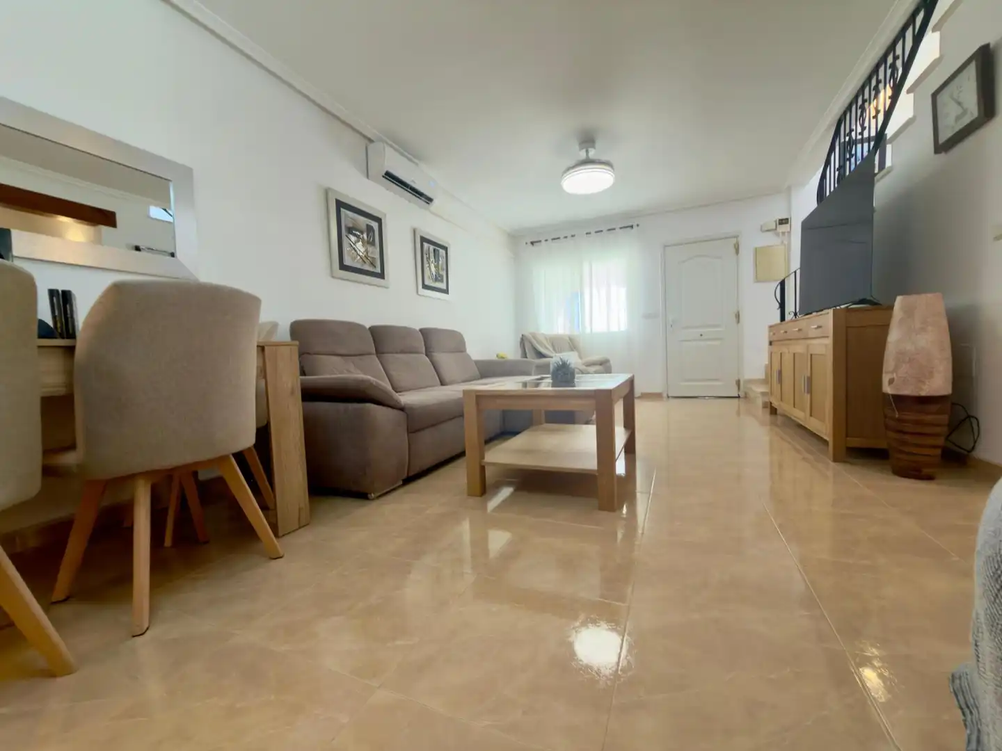 Sala de estar de Casa adosada en venta en Rojales con Aire acondicionado, Terraza y Amueblado