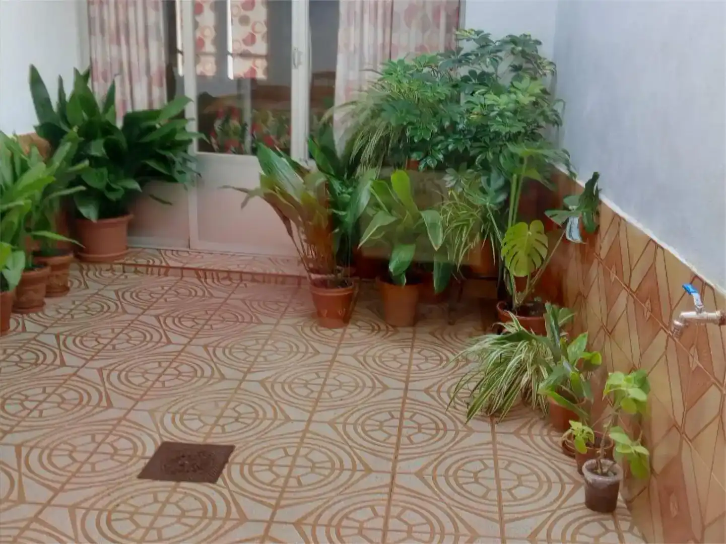 Terrassa de Casa adosada en venda en Monterrubio de la Serena amb Jardí privat, Moblat i Forn