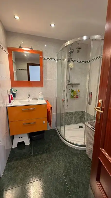 Baño de Ático en venta en Vitoria - Gasteiz con Calefacción, Terraza y Trastero