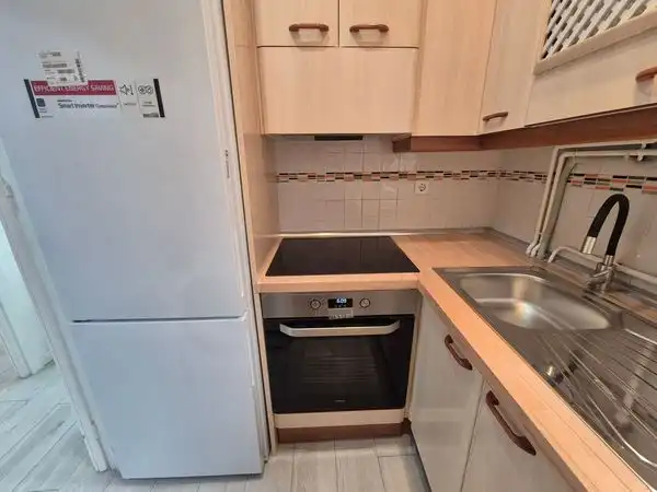 Küche von Wohnung zur Miete in Madrid mit Klimaanlage, Heizung und Ofen
