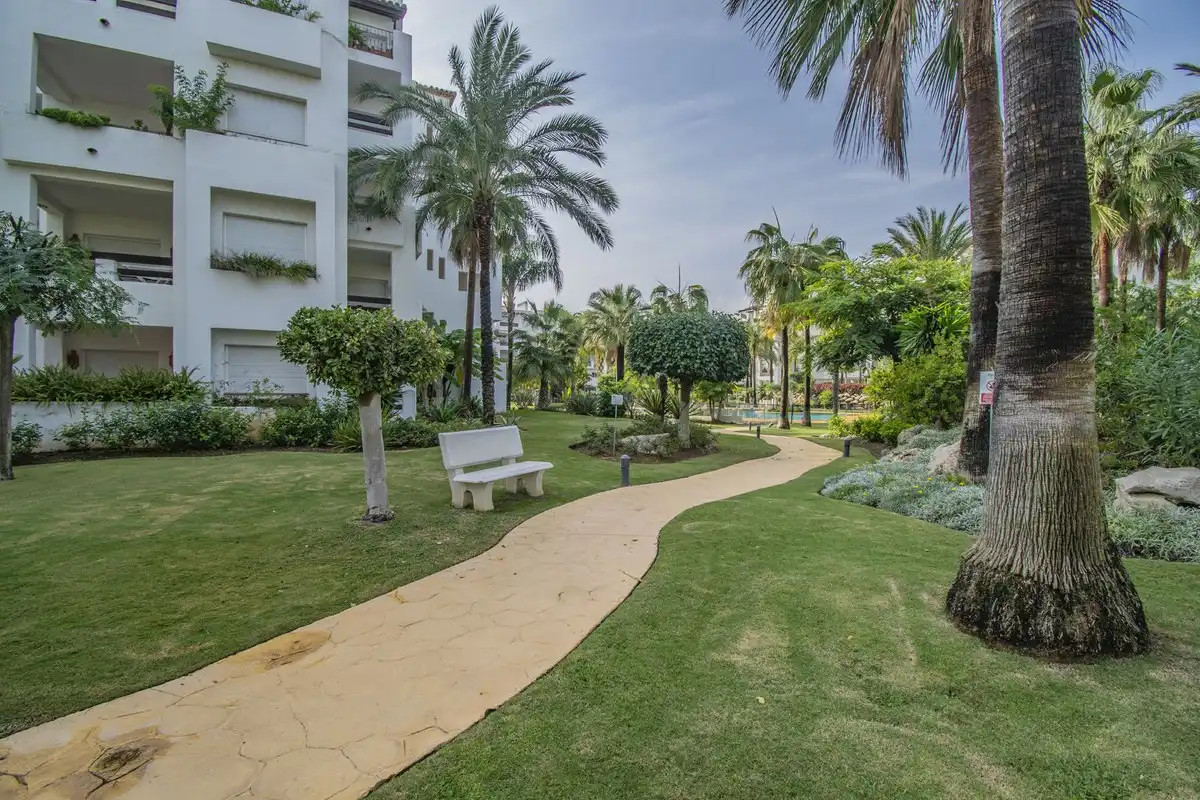 Garten von Dachboden zum Verkauf in Estepona mit Klimaanlage, Terrasse und Möbliert