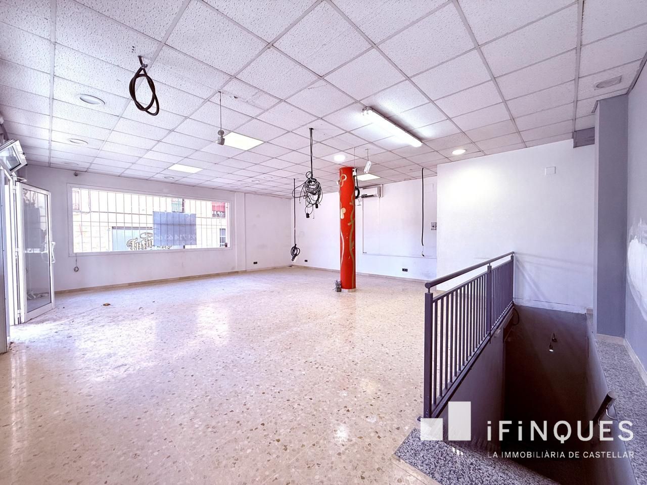 Local de lloguer a Poble - Casc Antic  , Centre