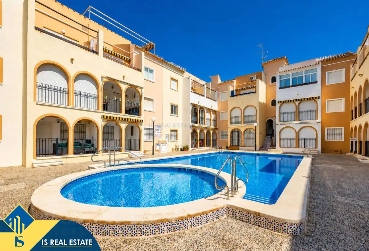 Bungalow with pool for sale in Playa del Acequión, Náufragos y Rocío del Mar