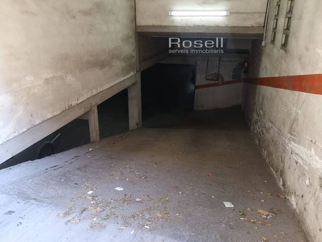 Garaje en Venta en Calle Colon en Cementiri Vell