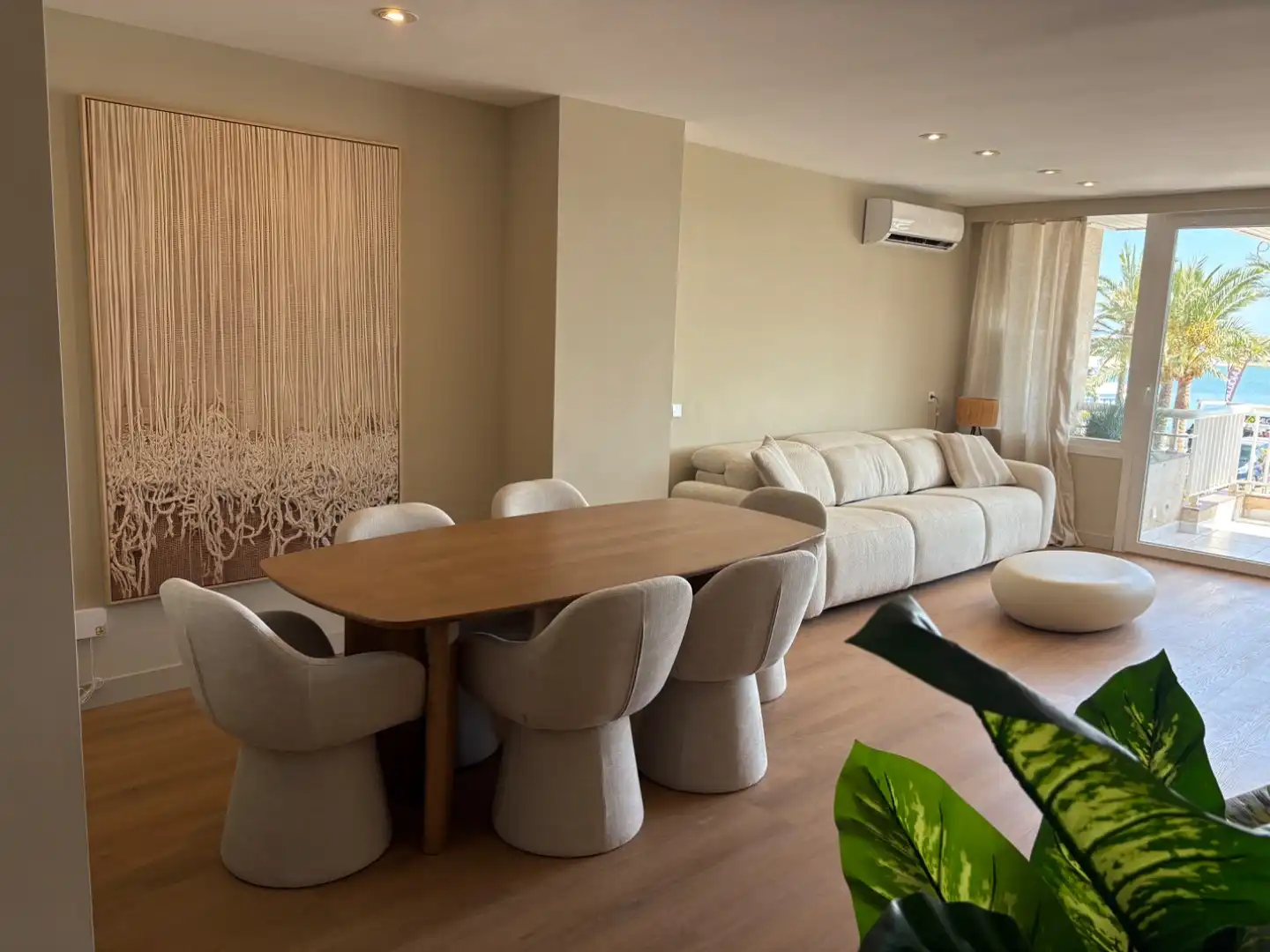 Flat with lift to rent in Passeig Marítim 28