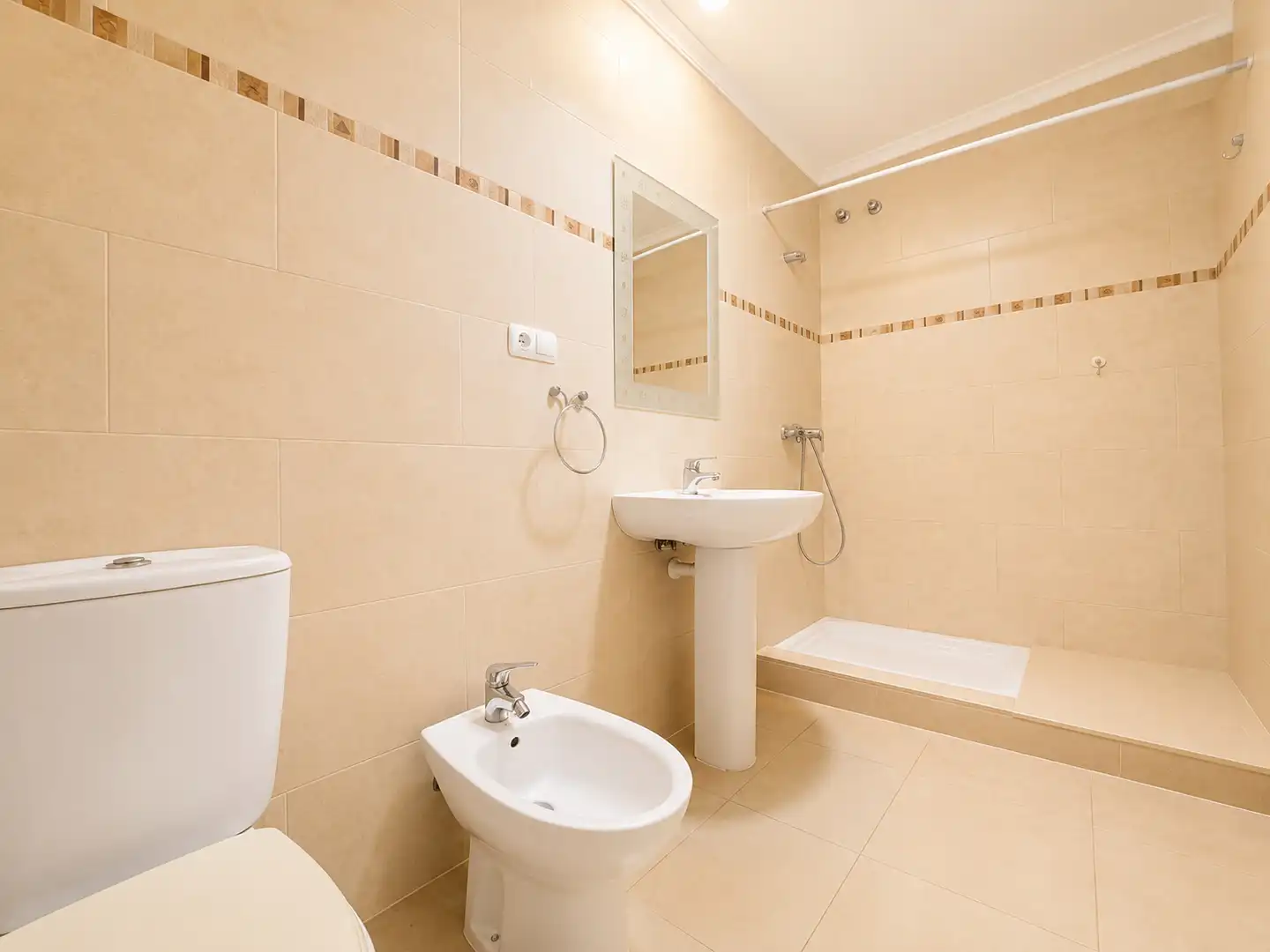 Bathroom of Flat for sale in Ondara  with Terrace, Washing machine and Alarm