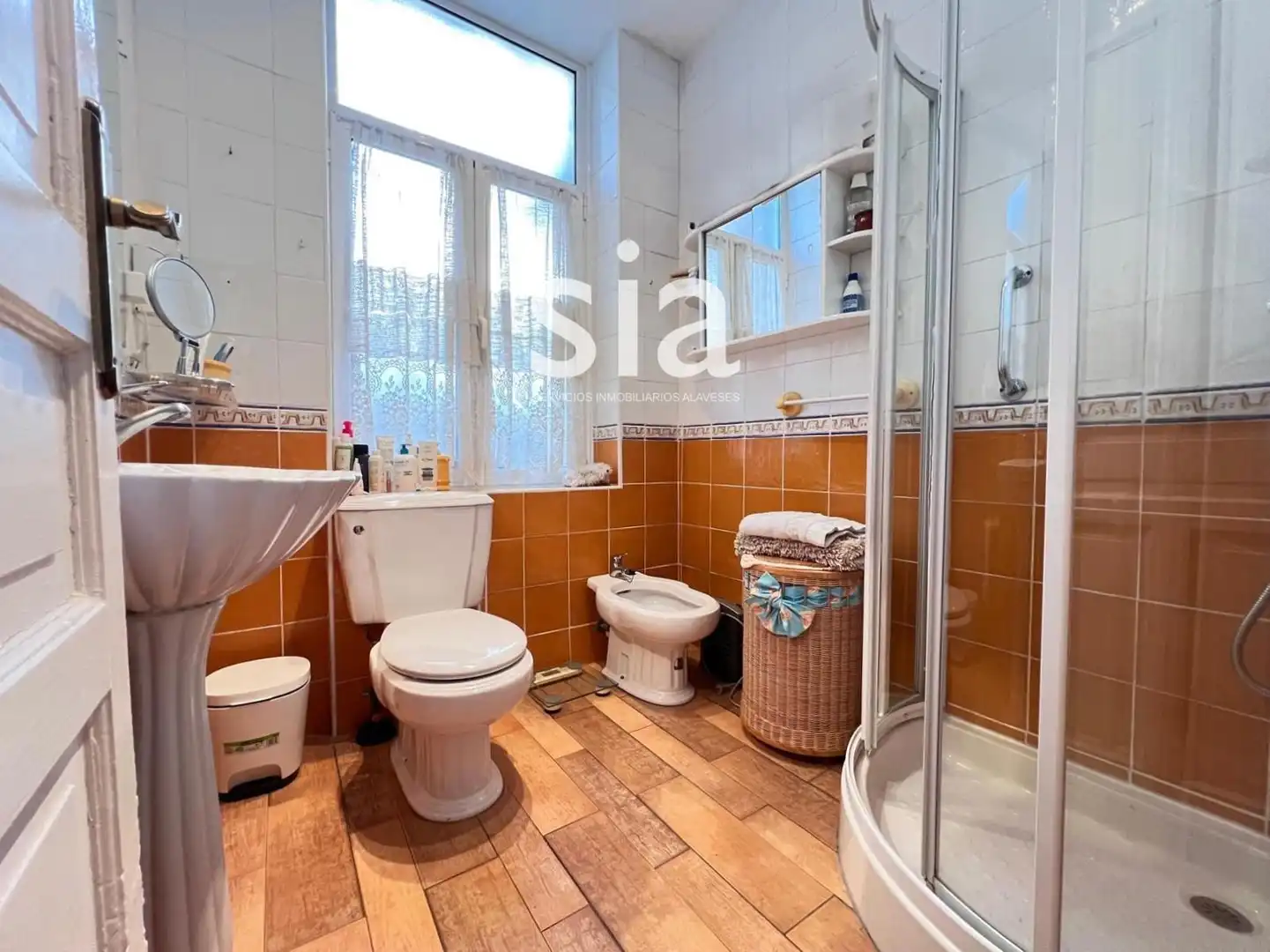 Badezimmer von Haus oder Chalet zum Verkauf in Vitoria - Gasteiz mit Heizung, Privatgarten und Terrasse