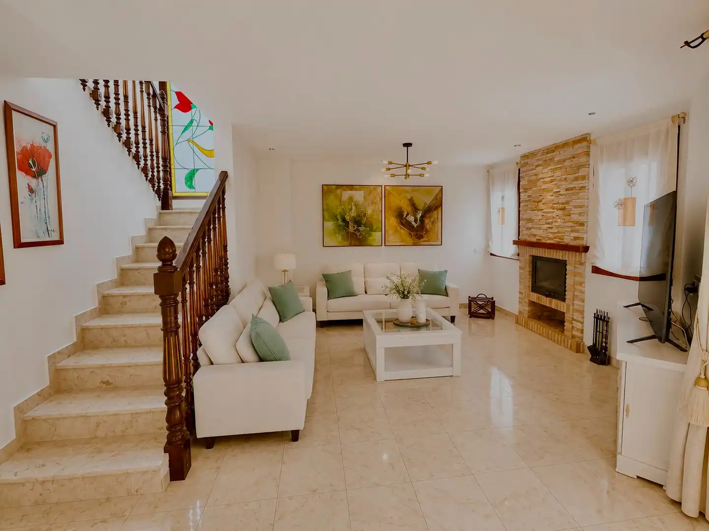 Sala d'estar de Casa o xalet en venda en Antequera amb Jardí privat, Traster i Piscina