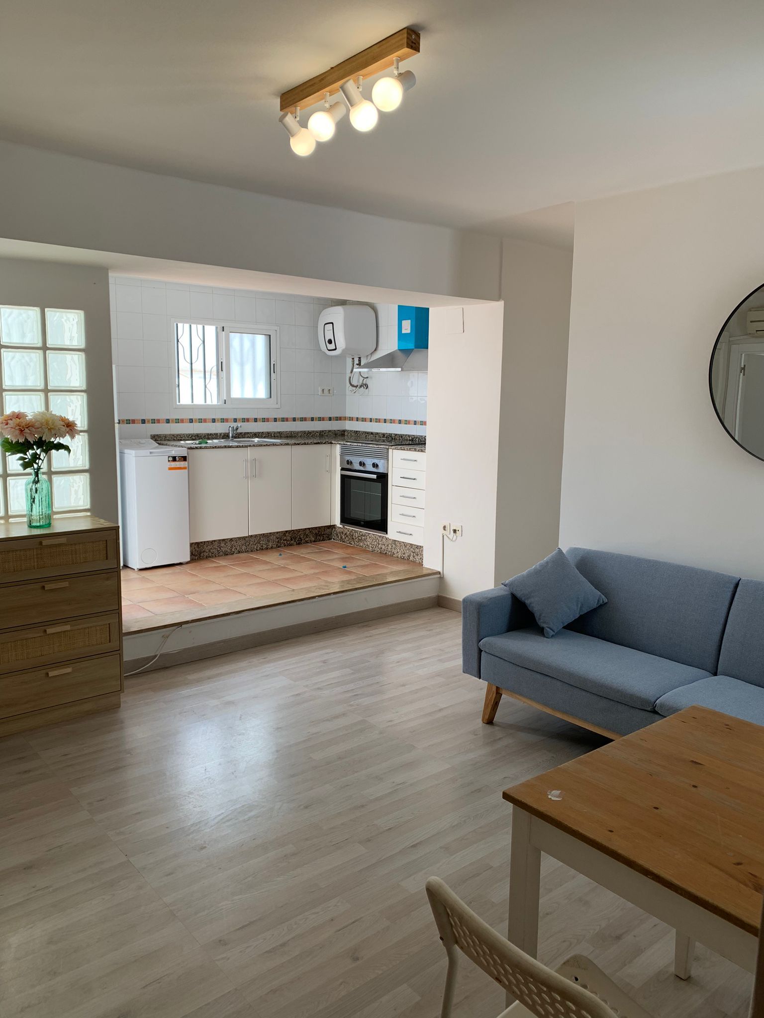 Attic to rent in Hospital - Plaza del Real