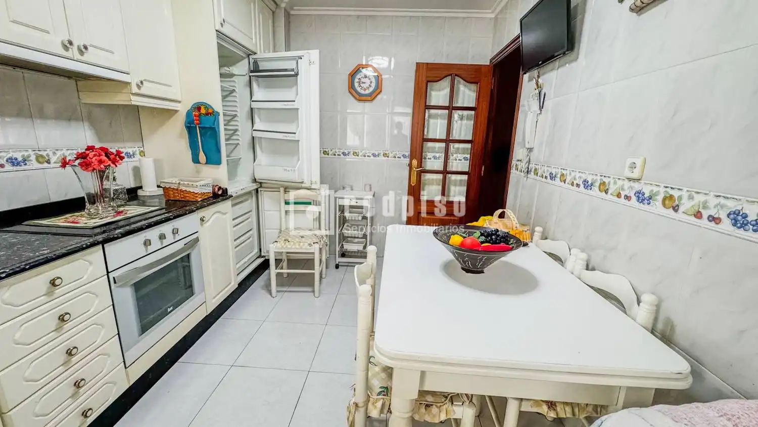 Cocina de Piso en venta en A Coruña Capital  con Parquet y Trastero