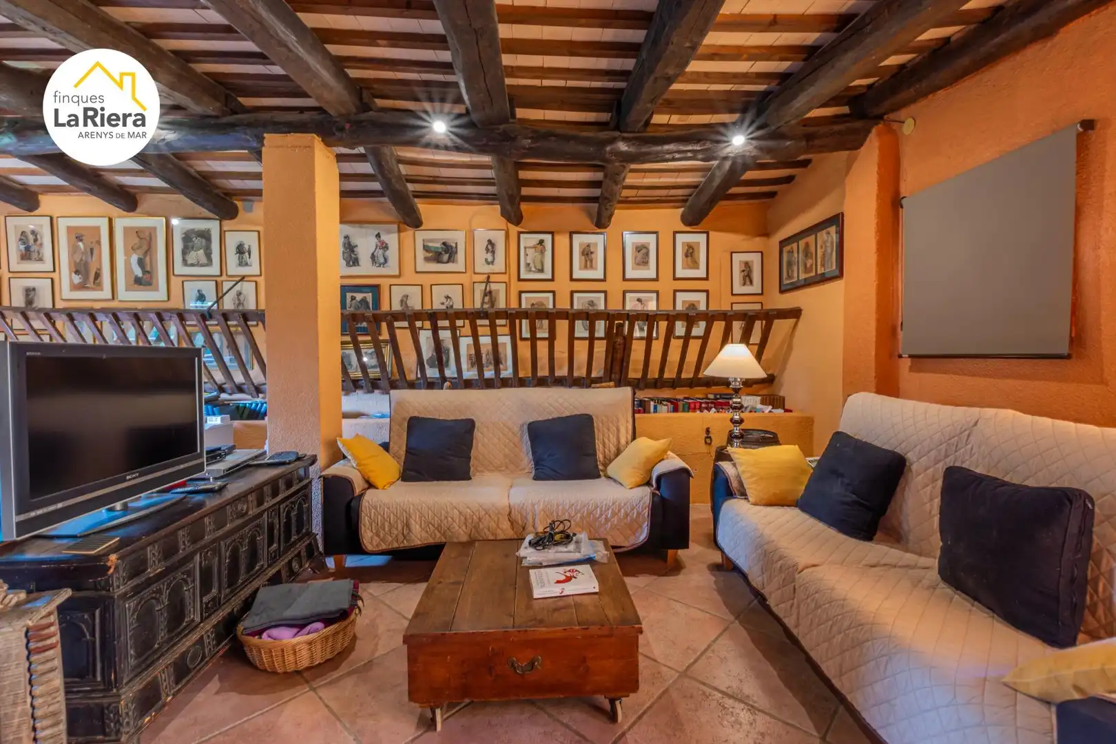 Living room of Houses for sale in Arenys de Munt  with Air Conditioner, Heating and Private garden