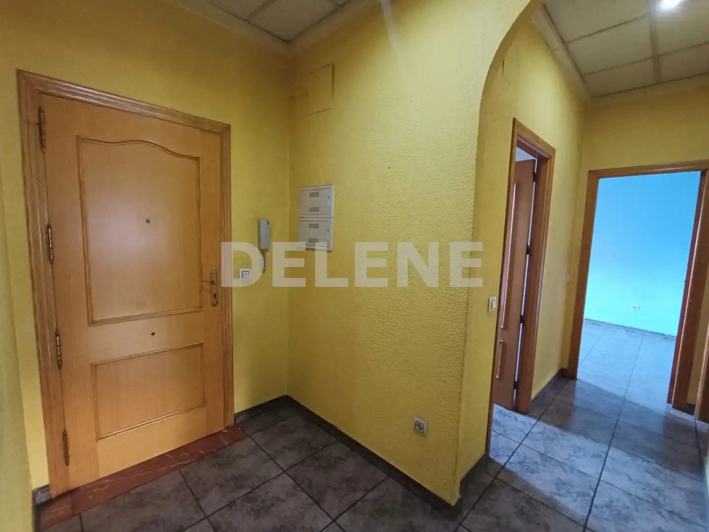Casa aparellada amb terrassa en venda a Hellín, imagen 9